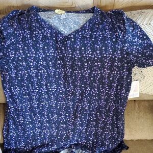 TEE #006 LuLaRoe Christy Purple Floral V-Neck Tee